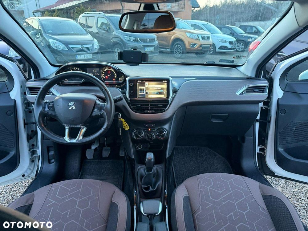 Peugeot 2008 - 6