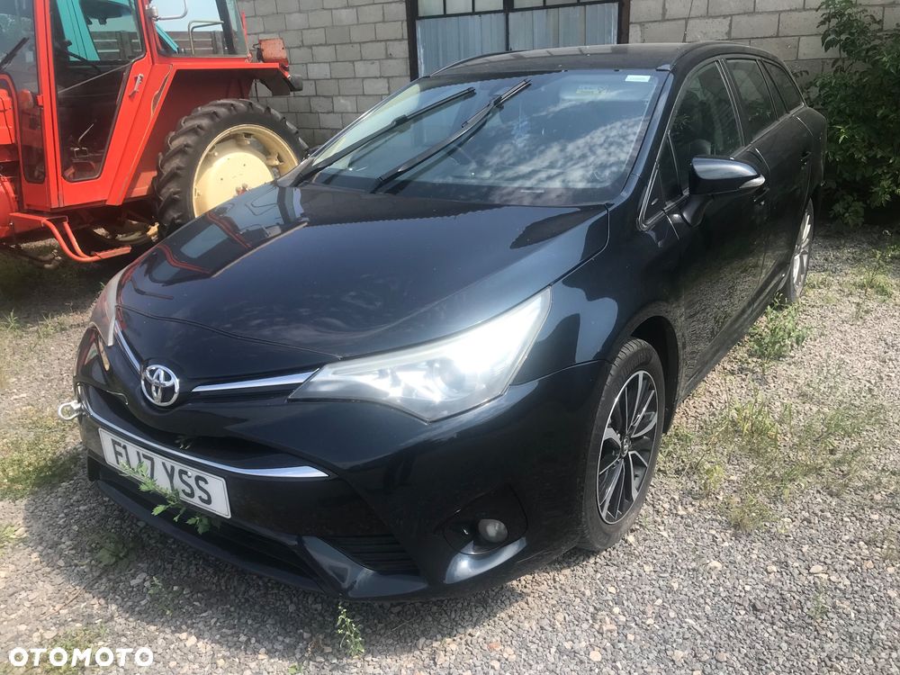 Toyota Avensis - 1