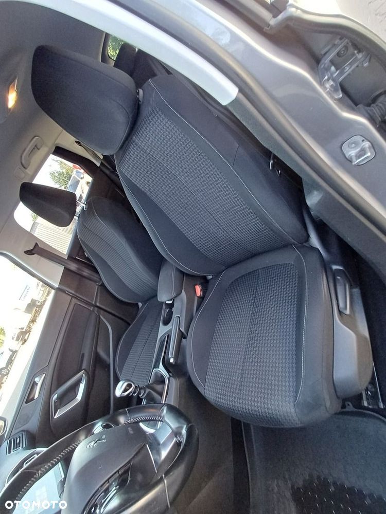 Peugeot 308 - 13
