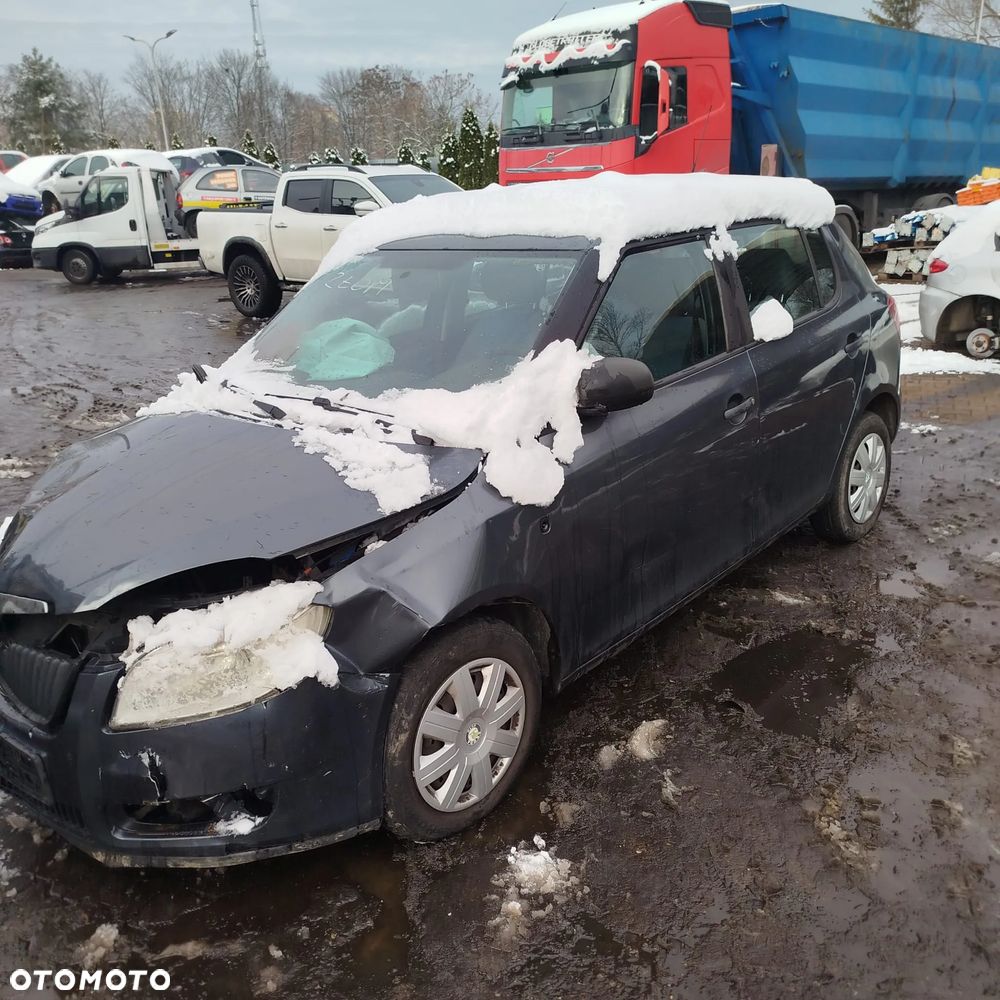 Skoda Fabia 2 na części . - 3