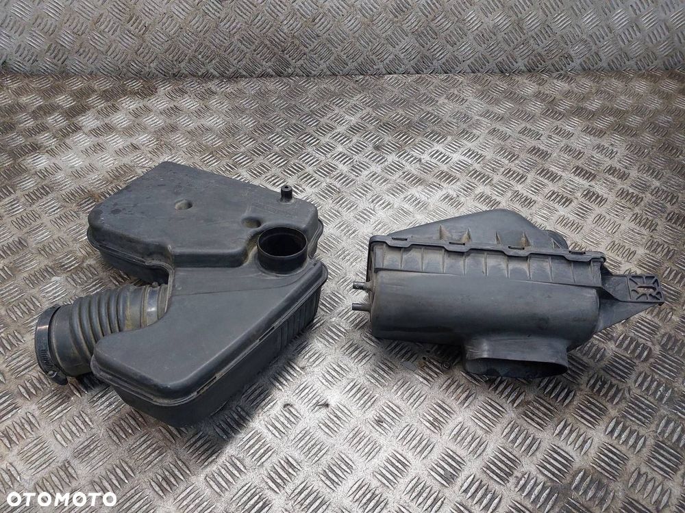 OBUDOWA FILTRA POWIETRZA CHRYSLER  VOYAGER III 1.4 16V 04861055A 4612225G - 2