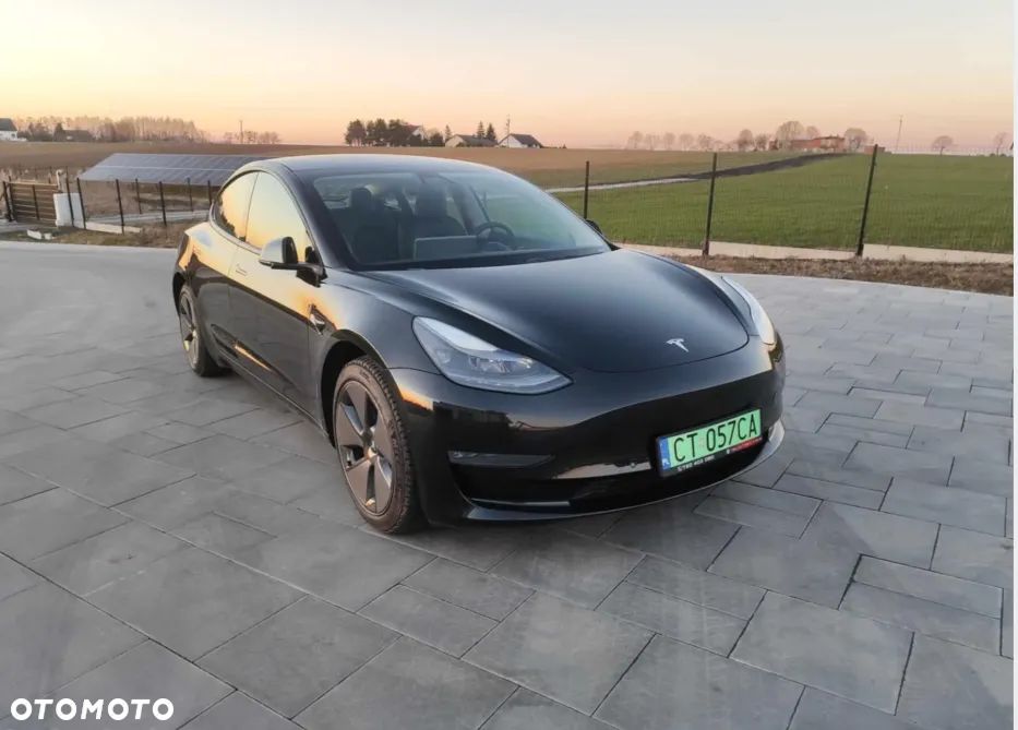 Tesla Model 3 Langstreckenbatterie Allradantrieb Dual Motor - 8
