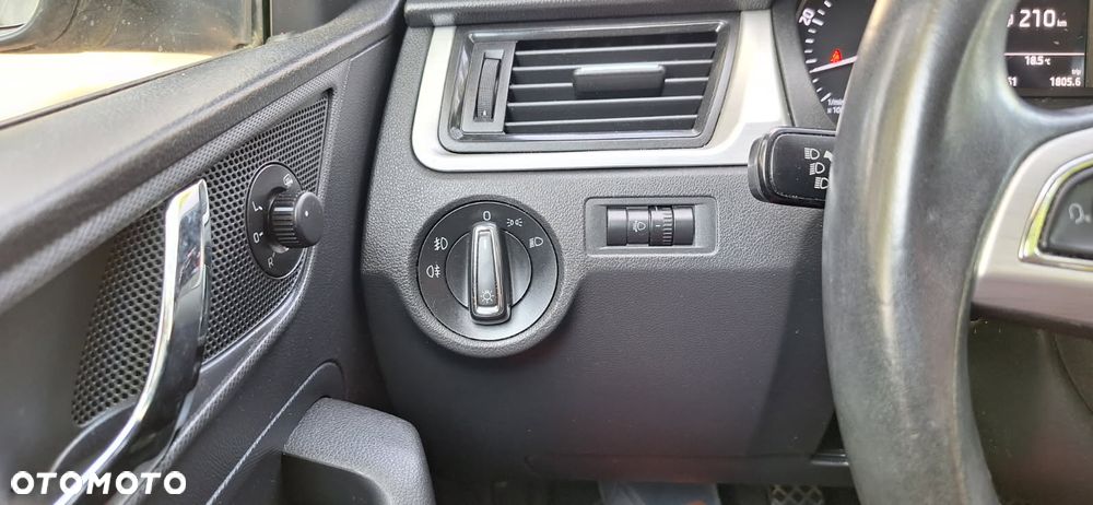 Skoda RAPID - 15