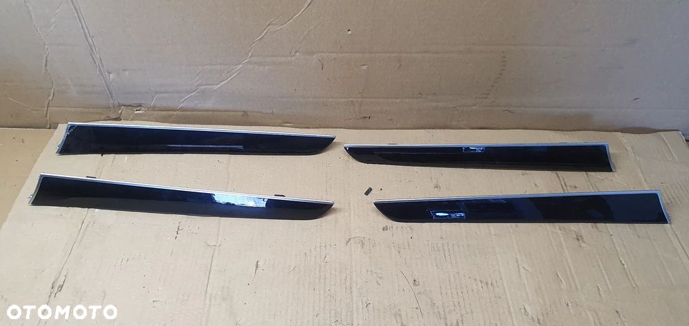 Listwa dekor drzwi komplet Piano Black Audi A4 B8 8K0867409J 8K0867420J 8K0867410J 8K0867419J - 1
