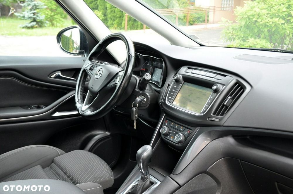 Opel Zafira - 18