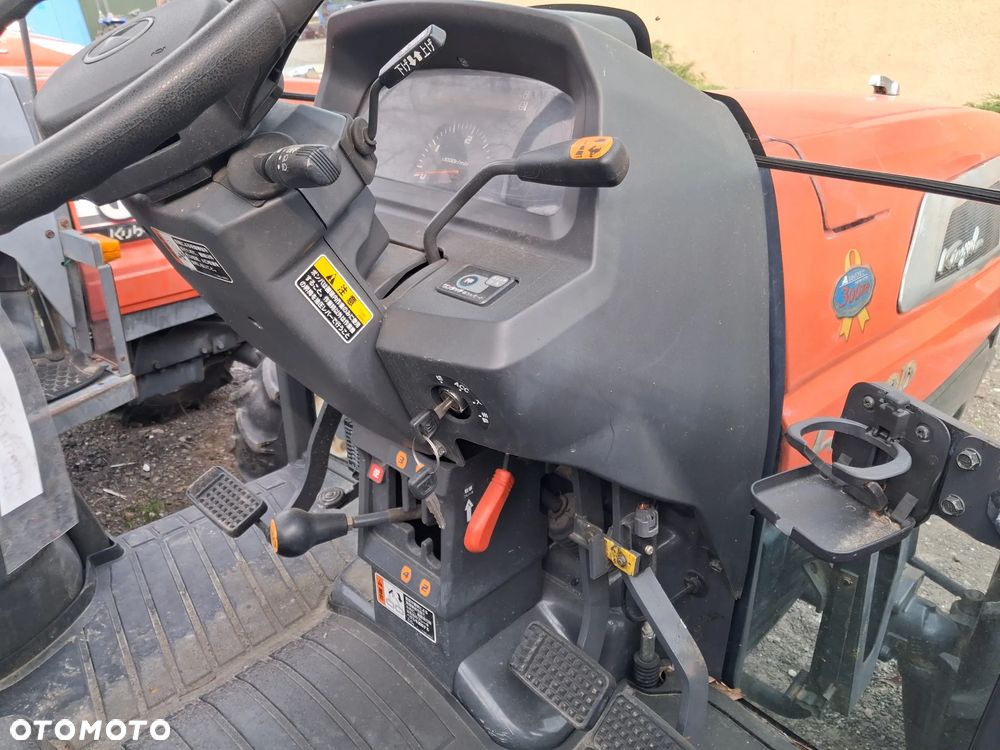 Kubota L270D - 5