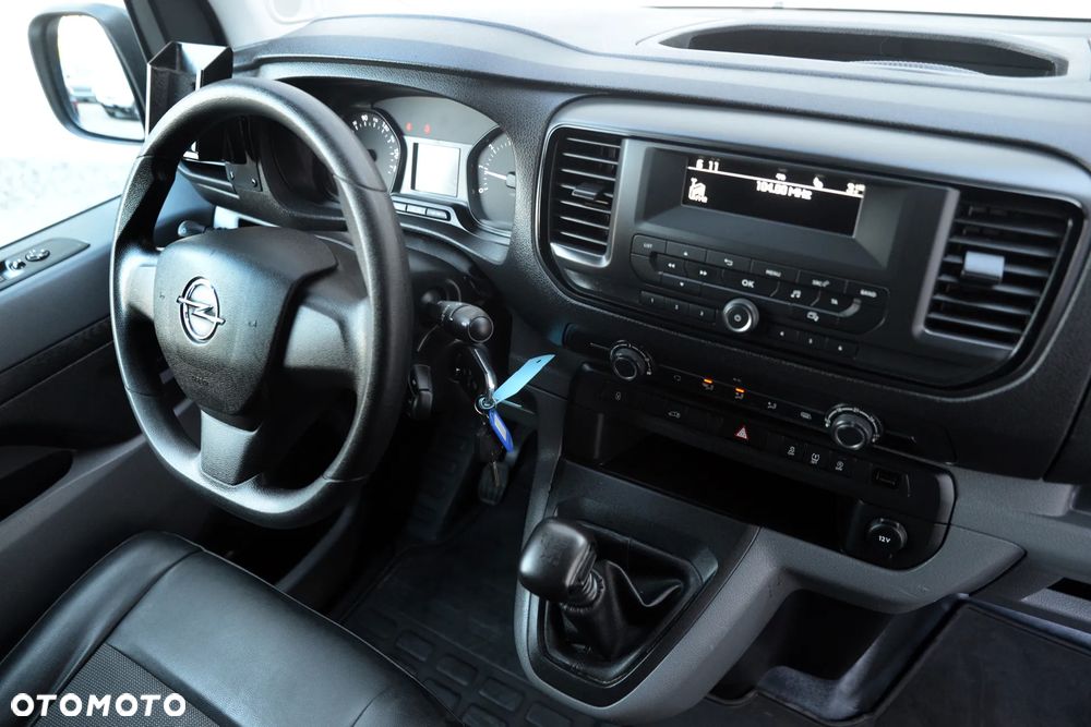 Opel Vivaro - 10