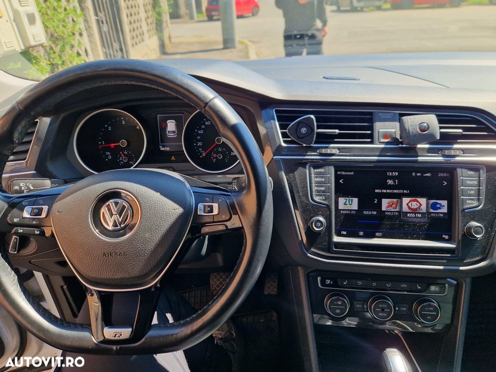 Volkswagen Tiguan - 16