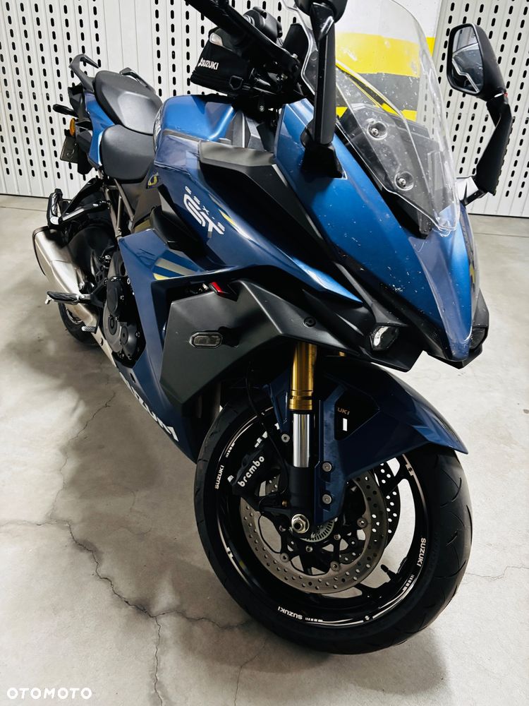 Suzuki GSX 1000 - 8