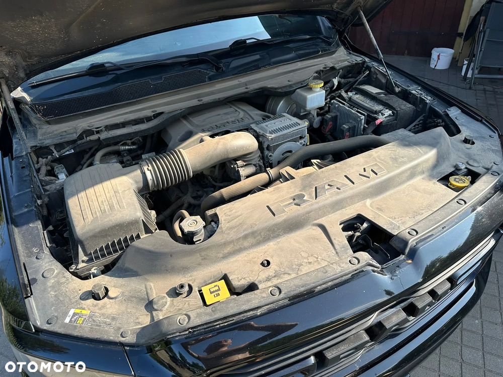 RAM 1500 Crew Cab Shortbed Bighorn - 15