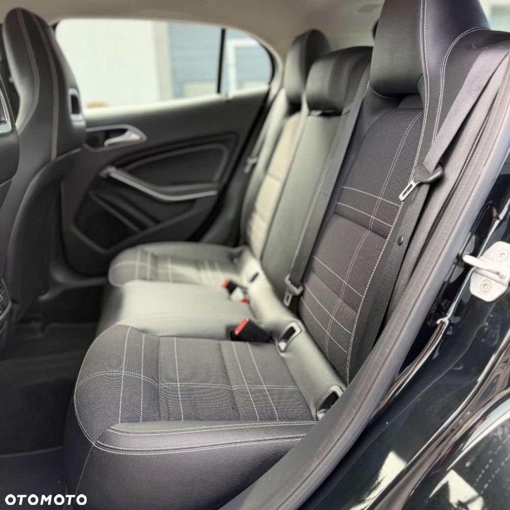 Mercedes-Benz GLA - 18