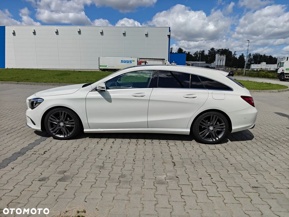 Mercedes-Benz CLA 180 7G-DCT UrbanStyle Edition - 1