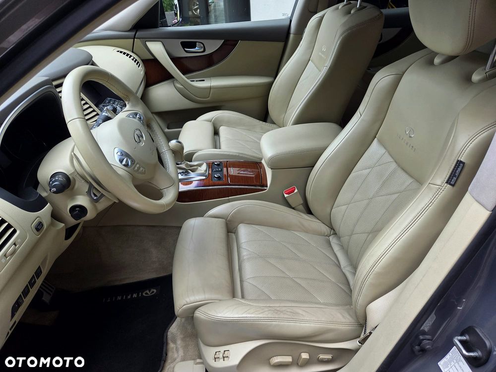 Infiniti QX70 3.0d S - 8