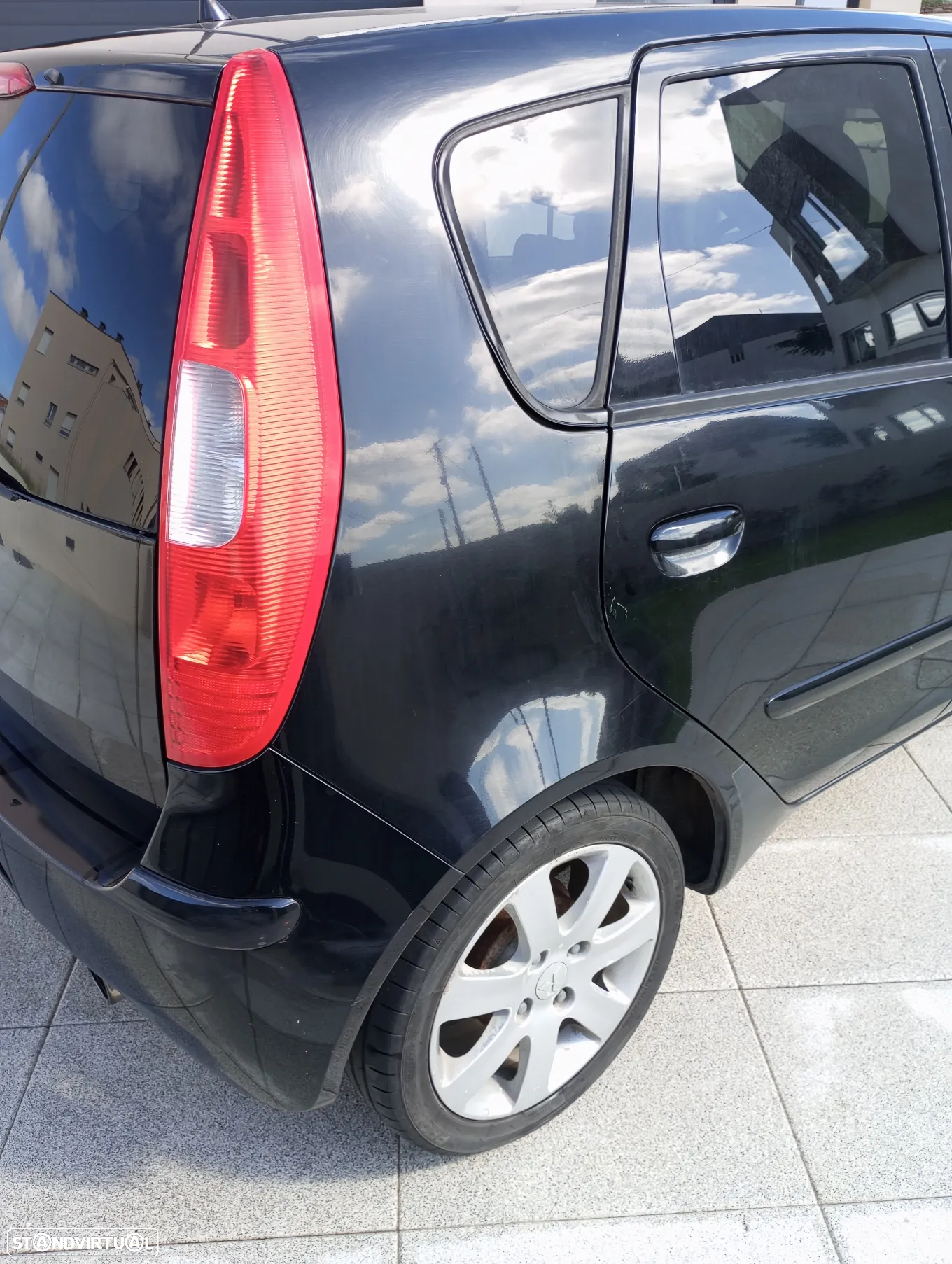 Mitsubishi Colt 1.1 E-motion - 3