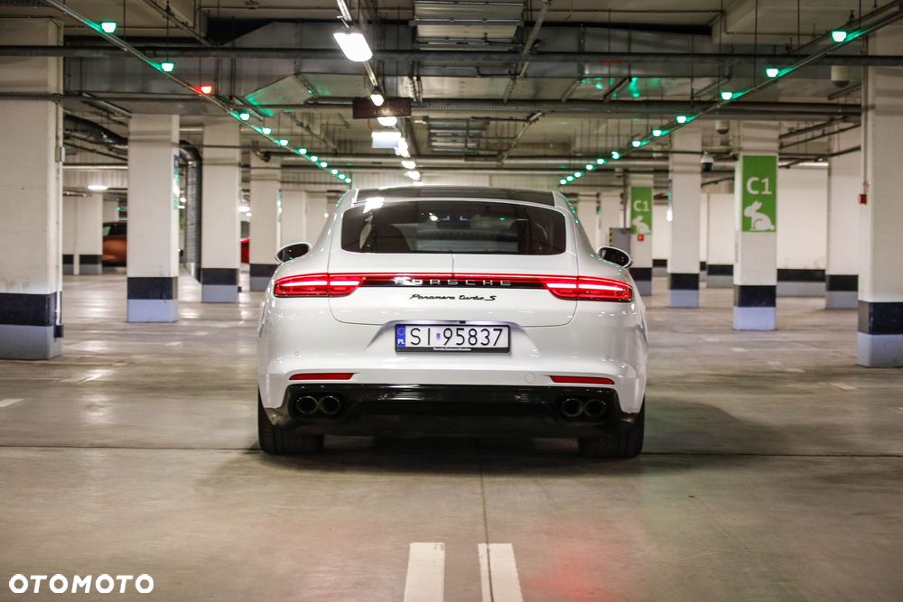 Porsche Panamera Turbo S E-Hybrid - 5