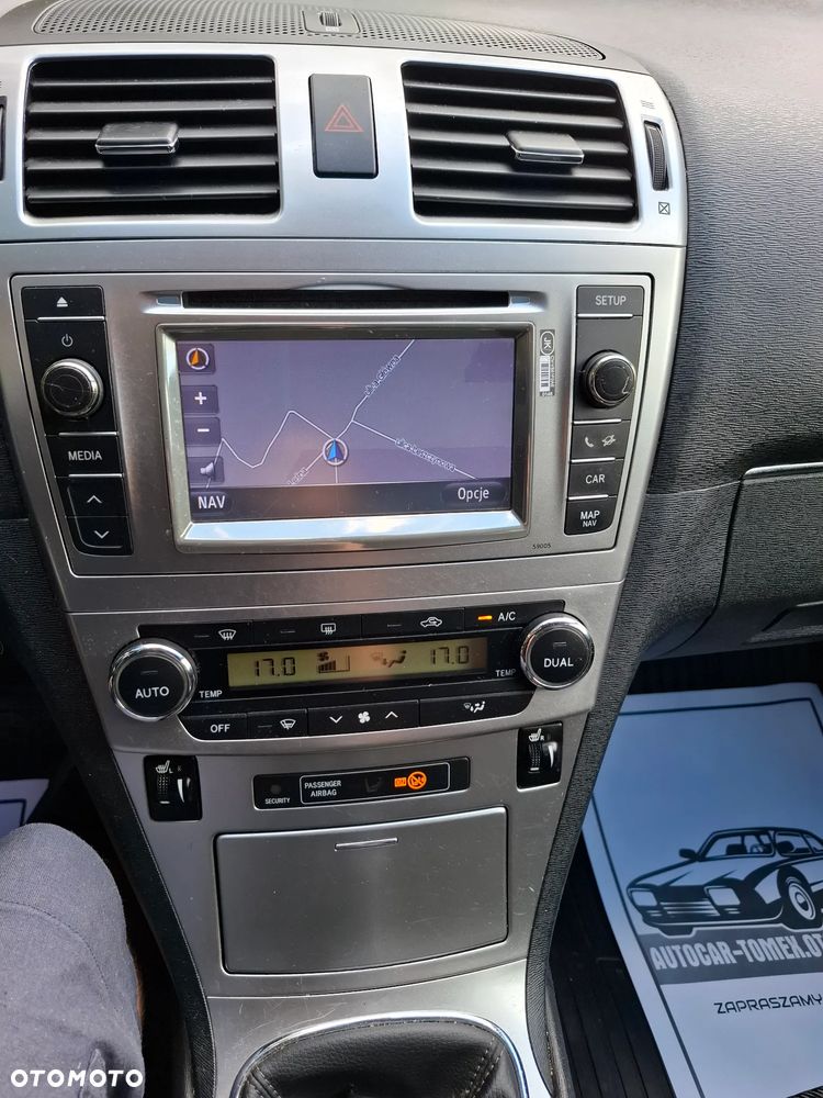 Toyota Avensis - 20