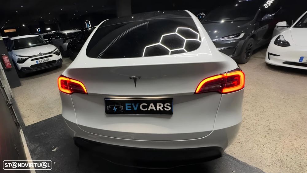 Tesla Model Y Standard - 8