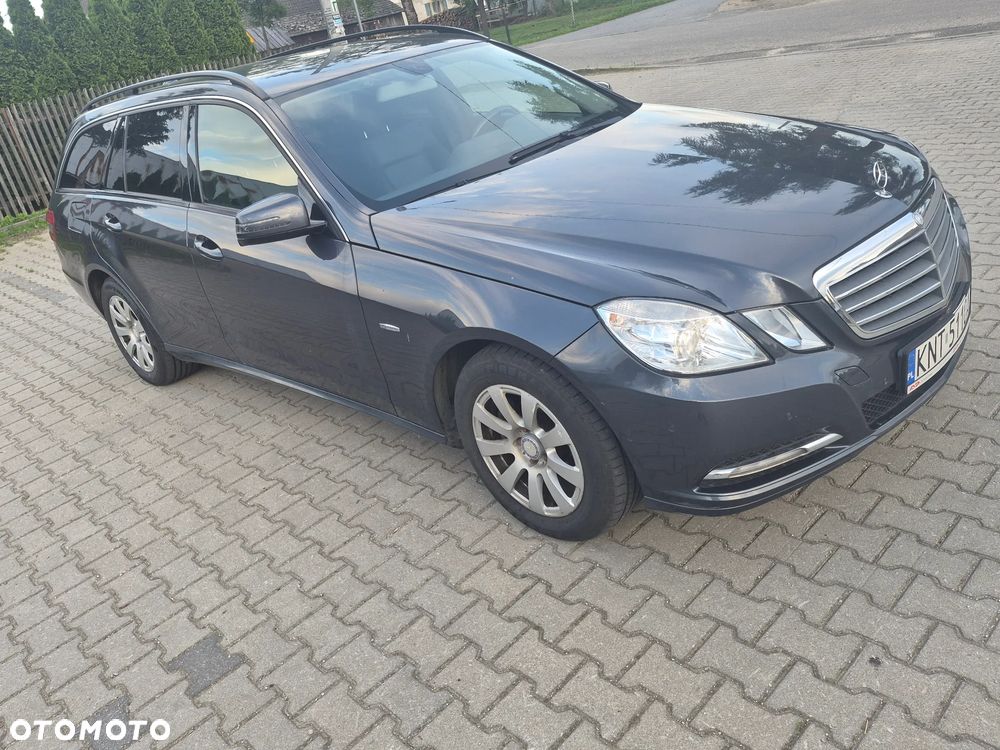 Mercedes-Benz Klasa E 200 CDI DPF BlueEFFICIENCY - 31