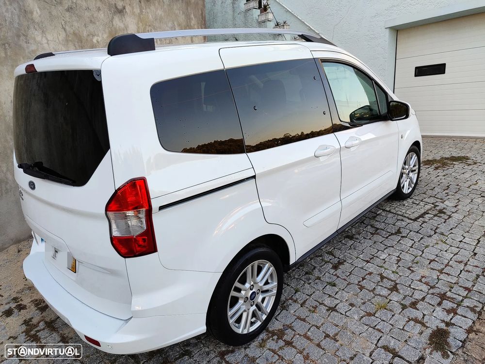 Ford Tourneo Courier 1.0 EcoBoost Ambiente - 3