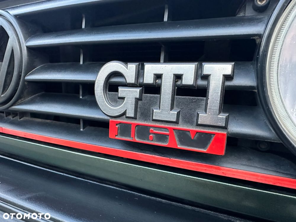 Volkswagen Golf 1.8 16V GTI - 2