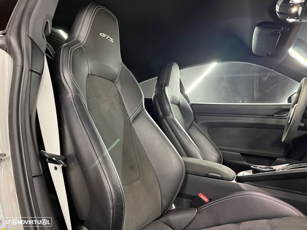 Porsche 911 (992) Carrera GTS PDK - 28