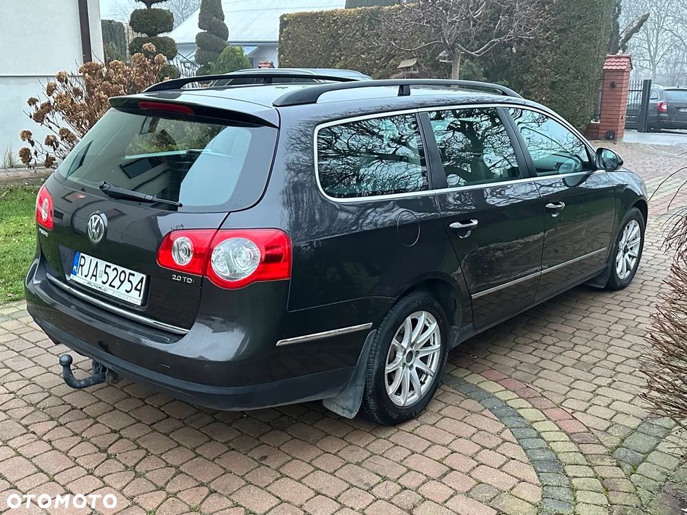 Volkswagen Passat 2.0 TDI Comfortline DSG - 3