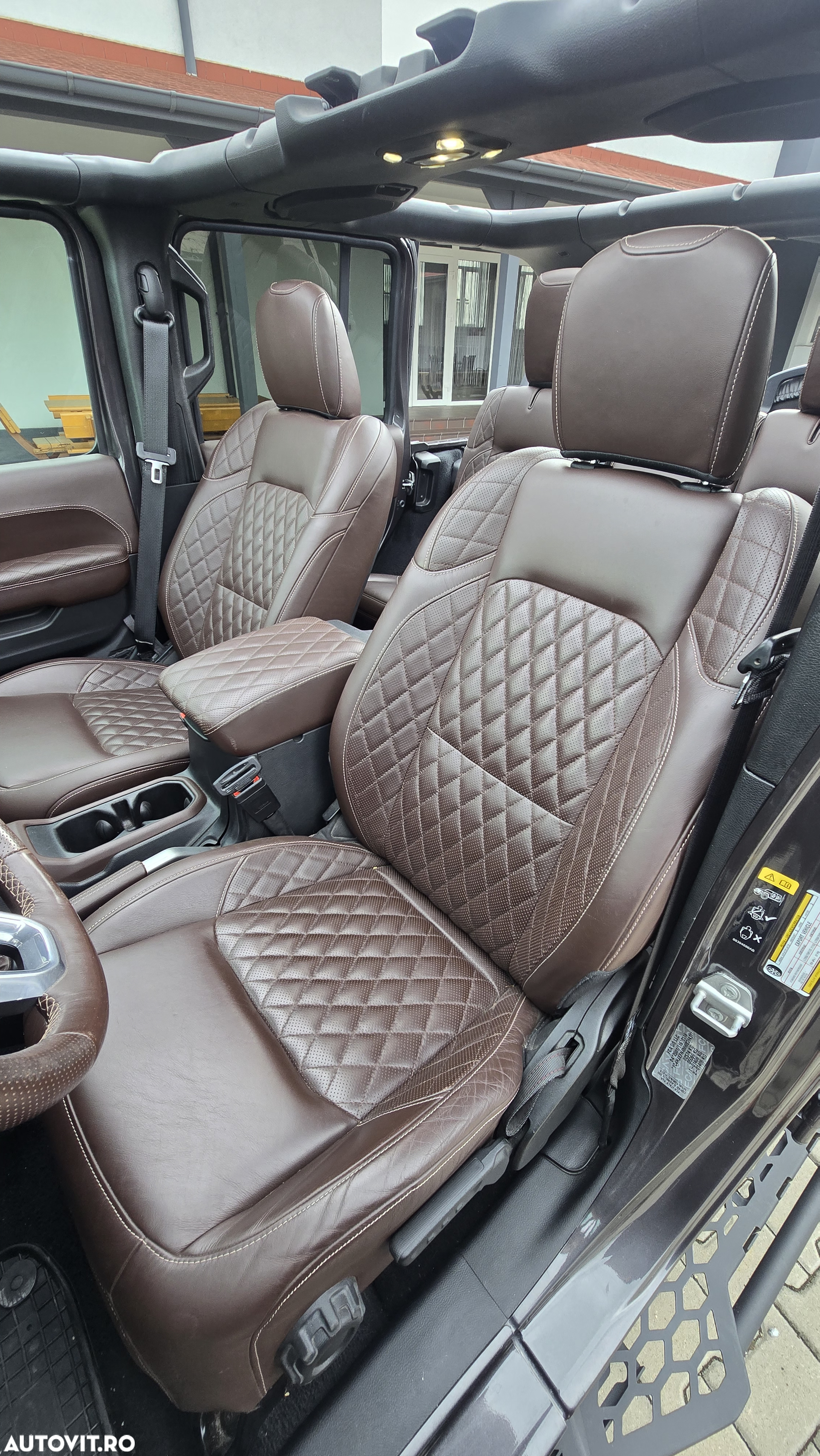 Jeep Wrangler Unlimited 2.0 Turbo AT8 Rubicon - 11