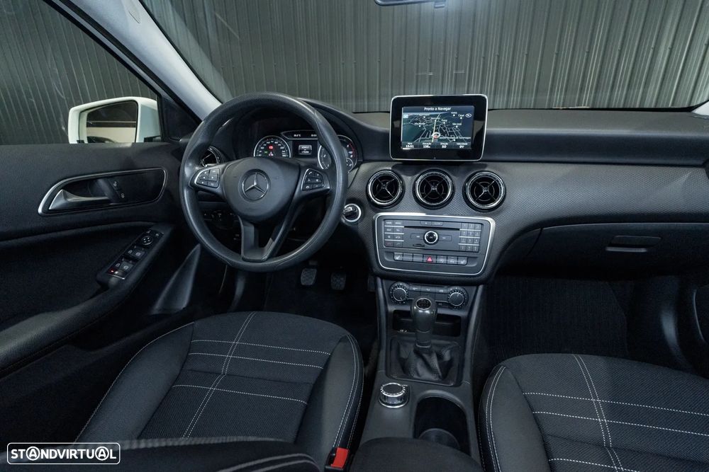 Mercedes-Benz A 160 d Urban - 23