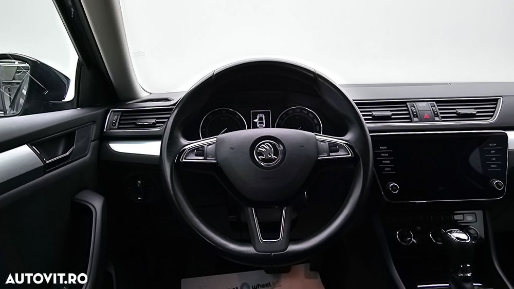 Skoda Superb 2.0 TDI DSG Ambition - 15
