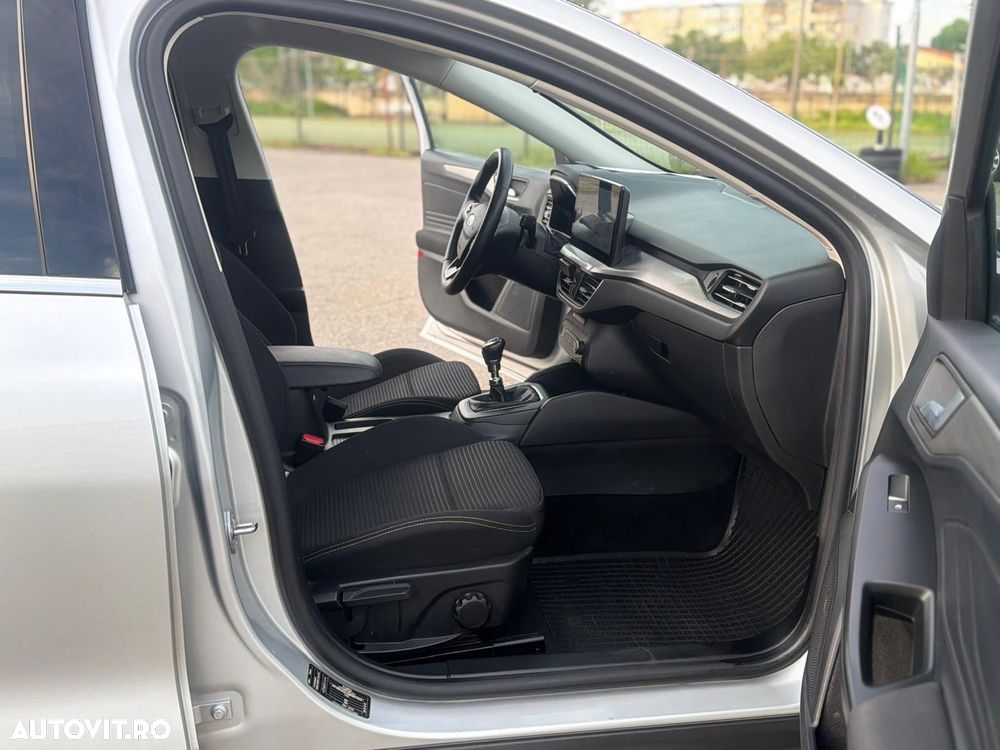 Ford Focus 1.0 EcoBoost Titanium - 17