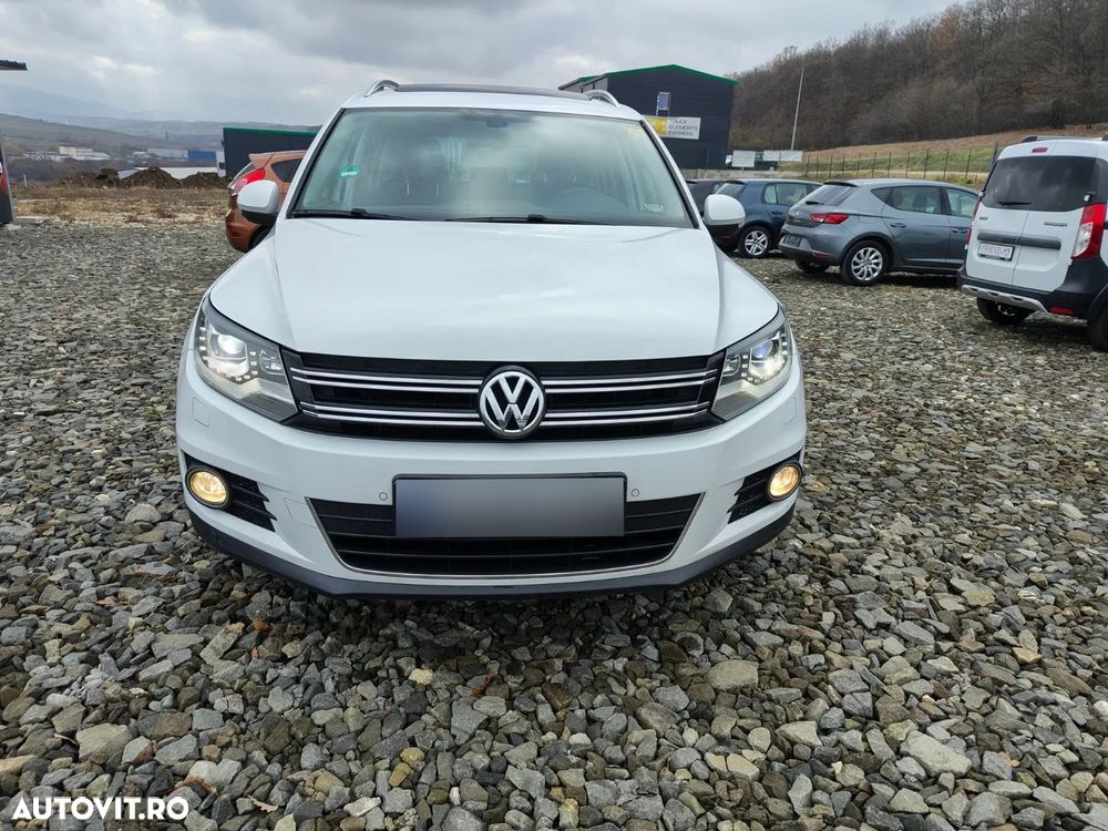 Volkswagen Tiguan - 1