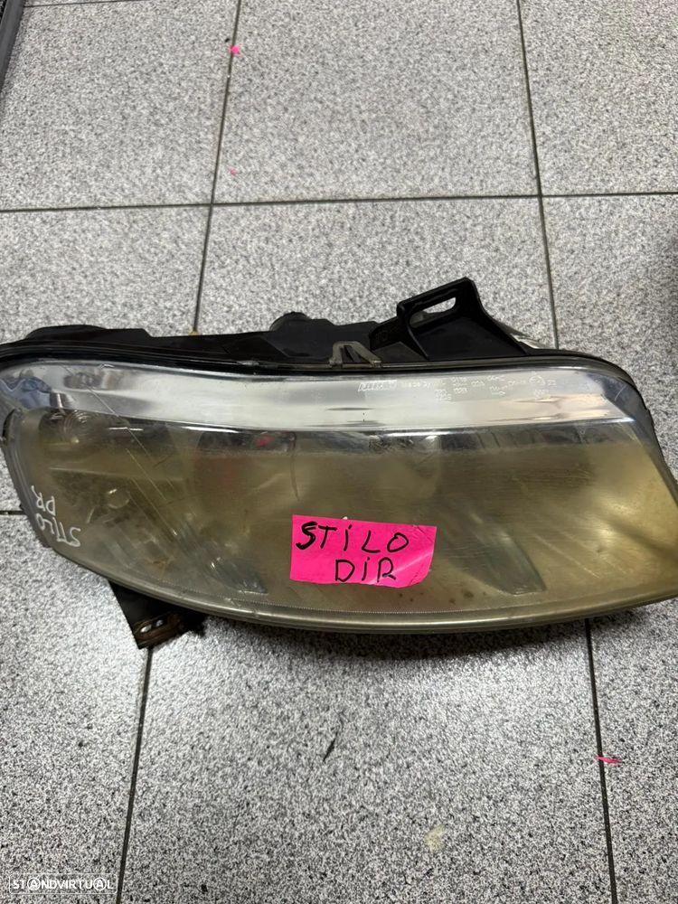 Farol direito fiat stilo - 1