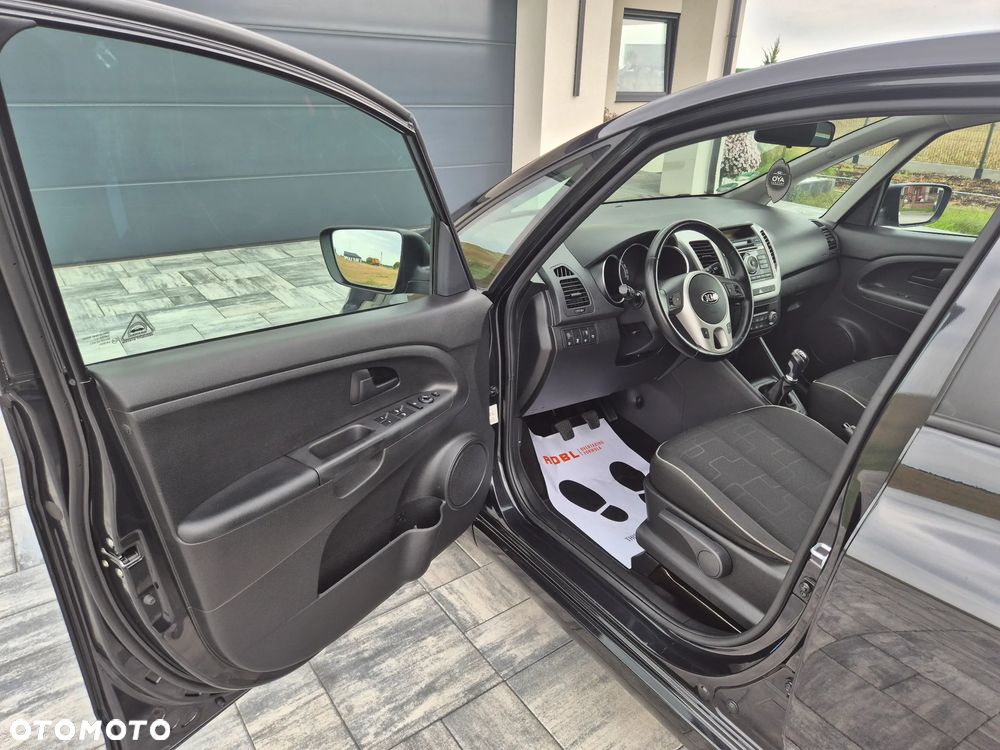 Kia Venga 1.4 CVVT Business Line - 26