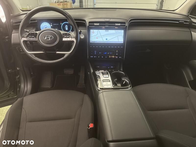 Hyundai Tucson 1.6 T-GDi HEV Executive 2WD - 23