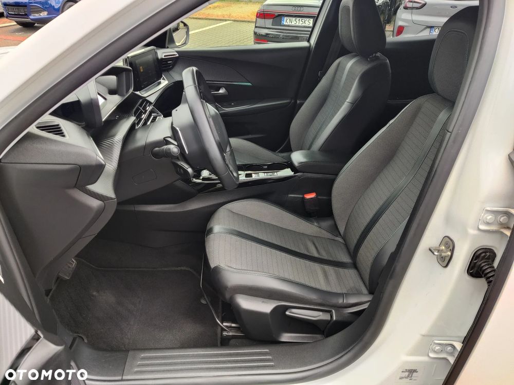 Peugeot 2008 1.5 BlueHDi Allure S&S EAT8 - 14