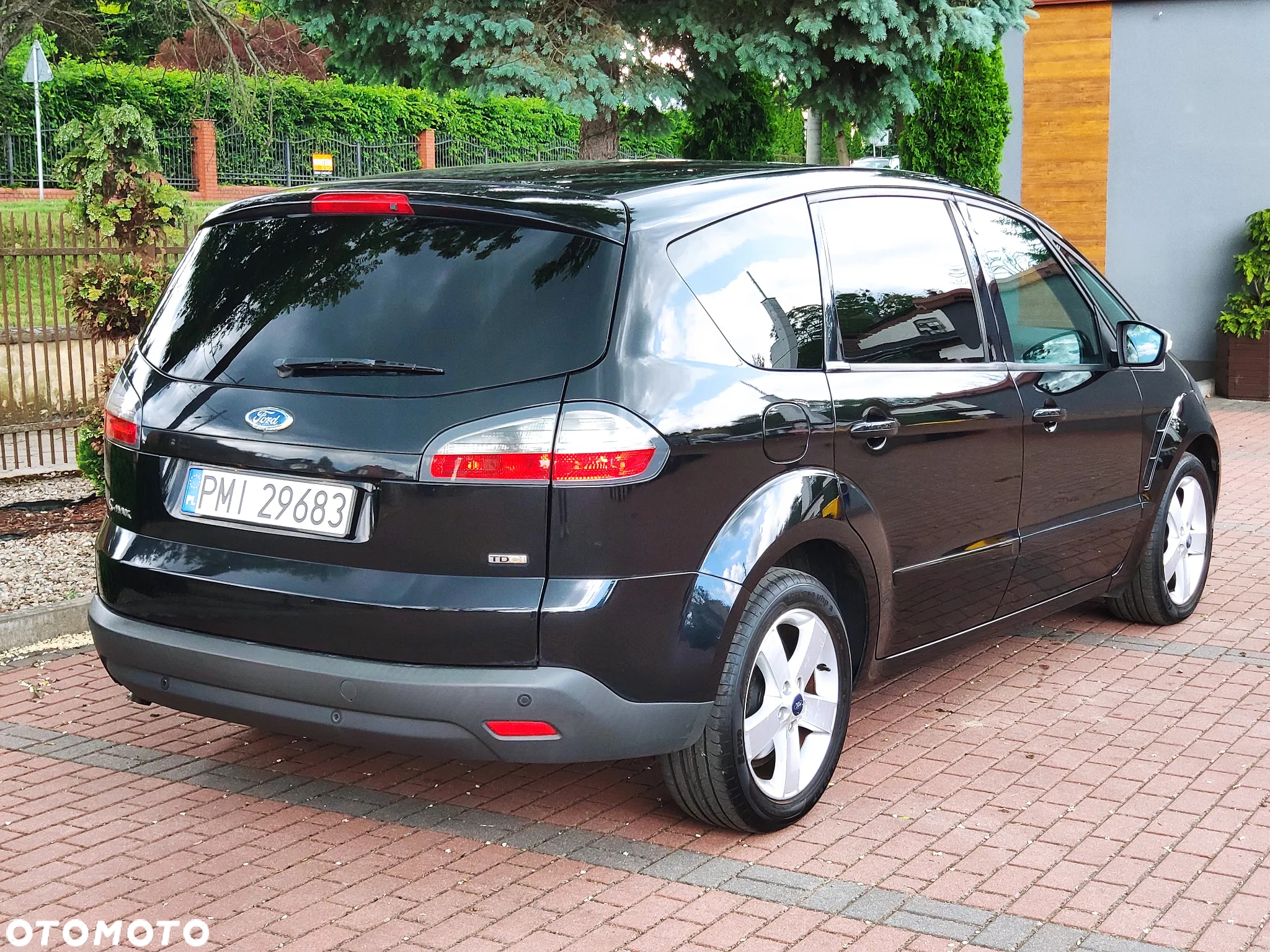 Ford S-Max - 19