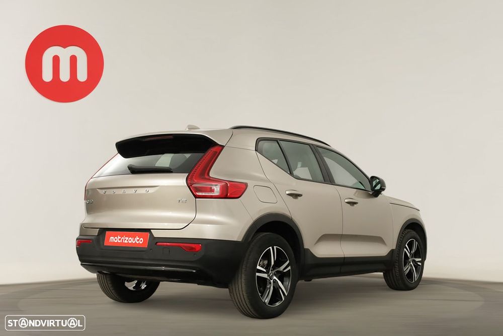 Volvo XC 40 1.5 T2 Plus Dark Auto - 4