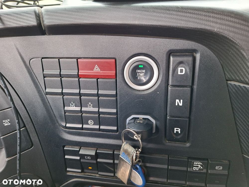 Iveco X - Way 480 8X4 - 20