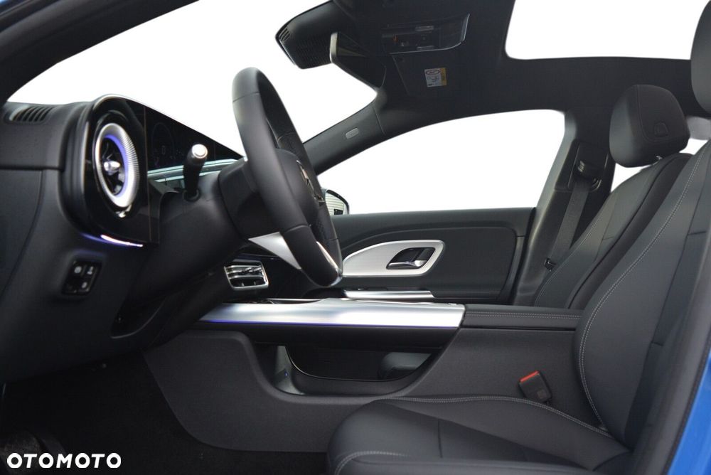 Mercedes-Benz CLA - 8