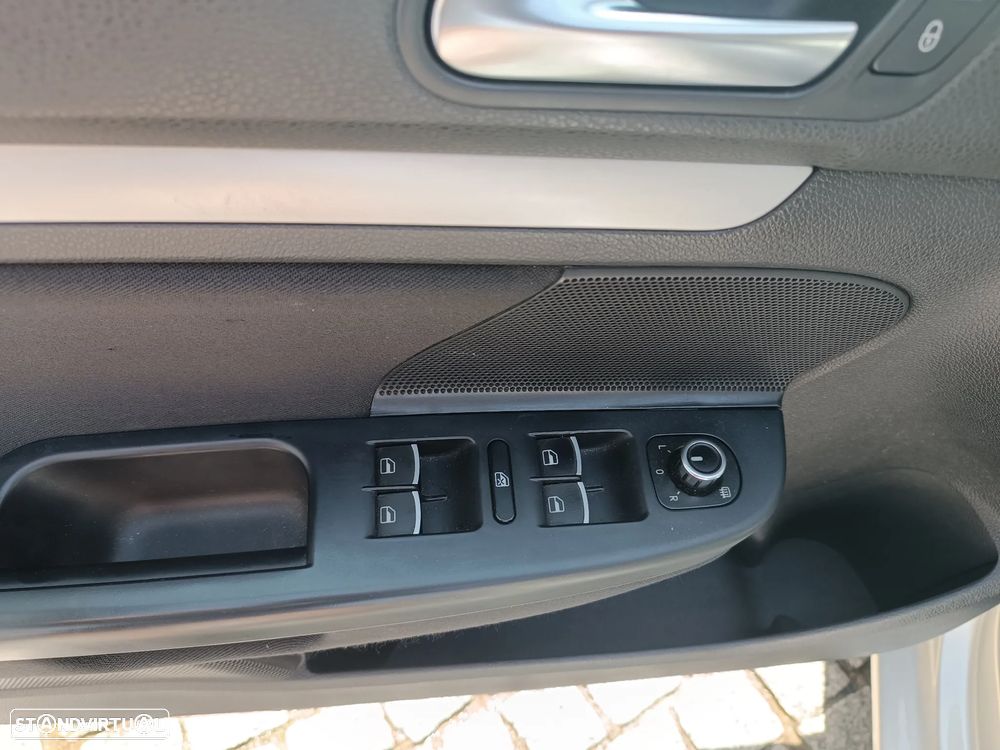 VW Golf Variant 1.6 TDi Highline - 26
