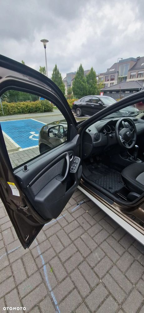Dacia Duster 1.6 SCe Laureate S&S - 12