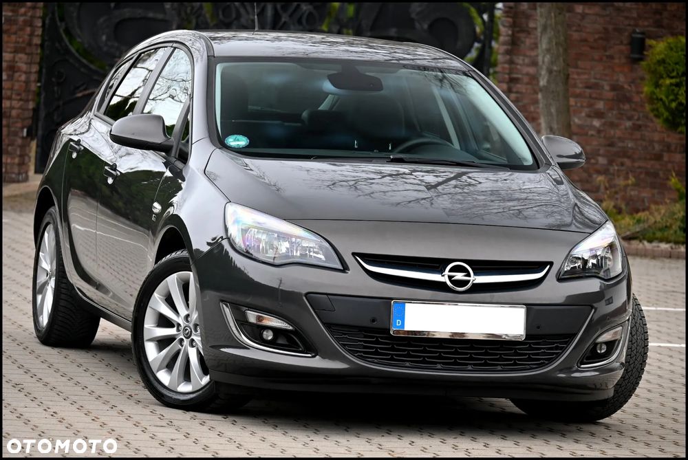 Opel Astra 1.4 T Cosmo S&S - 2