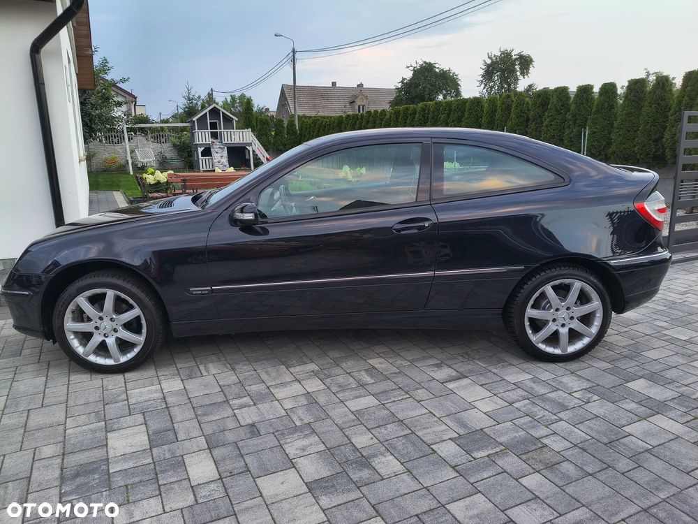 Mercedes-Benz Klasa C 180 Kompressor Sport Edition - 4