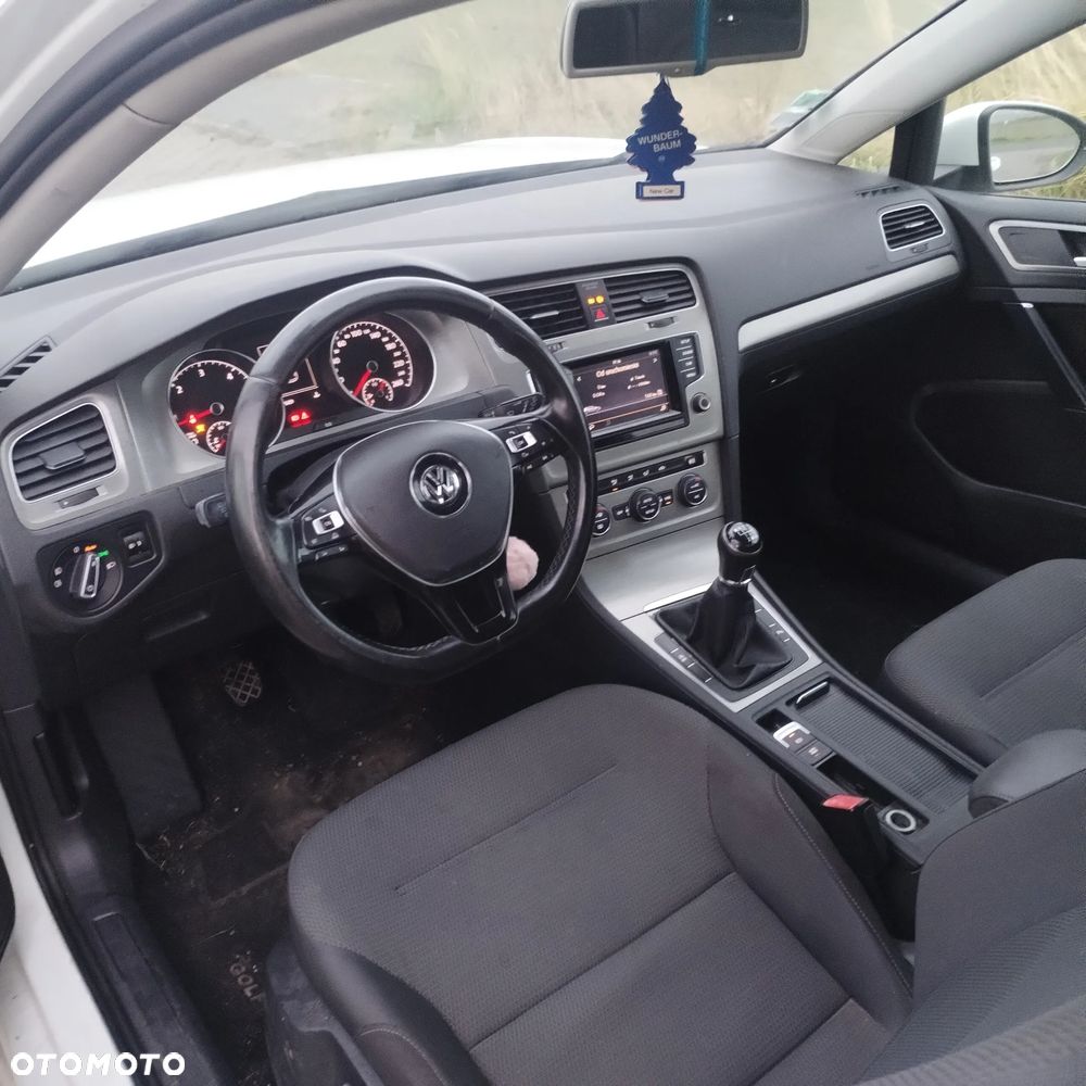 Volkswagen Golf - 12