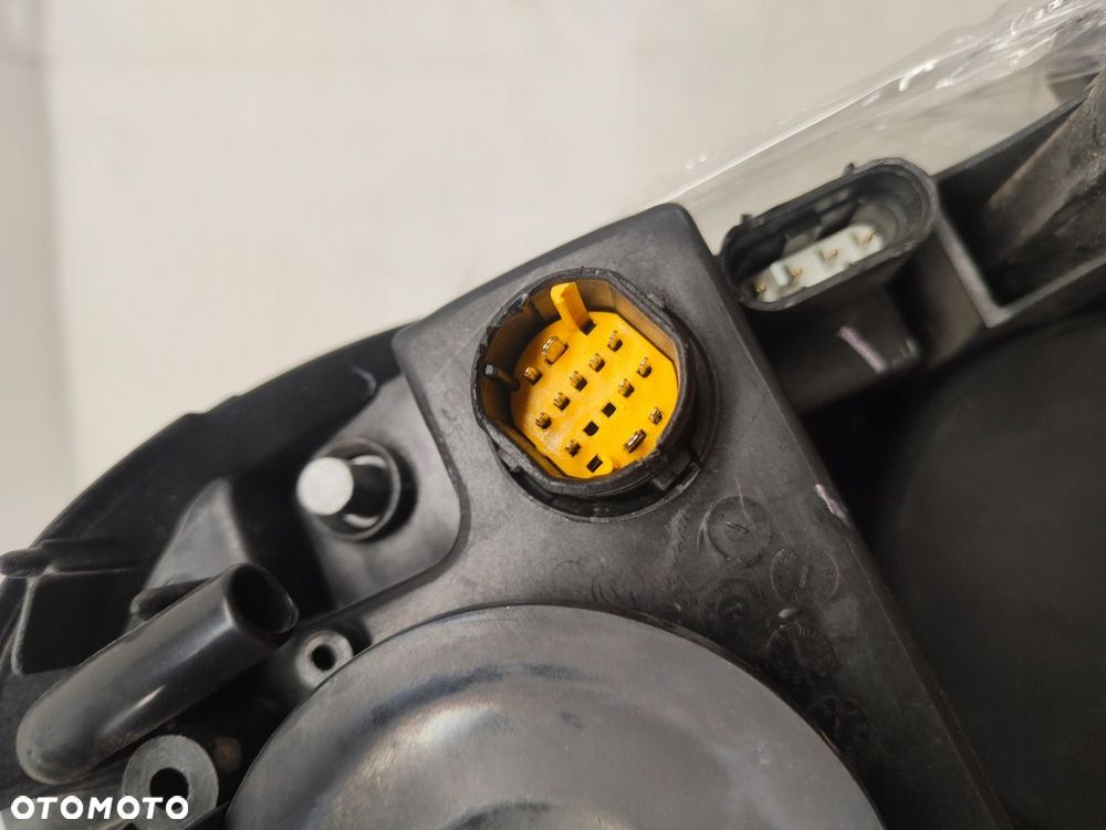 ALFA ROMEO GIULIETTA SOCZEWKA Z LED LAMPA PRAWY PRZÓD - 6