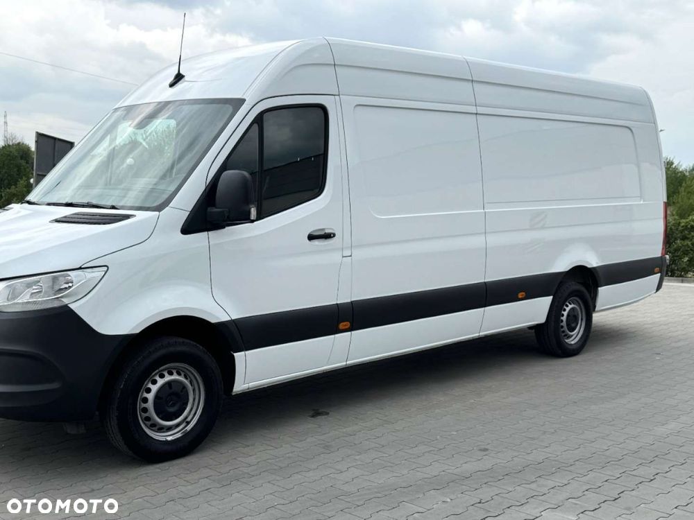 Mercedes-Benz Sprinter - 13
