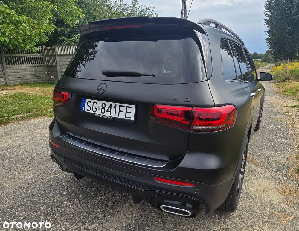 Mercedes-Benz GLB 250 8G-DCT AMG Line - 10