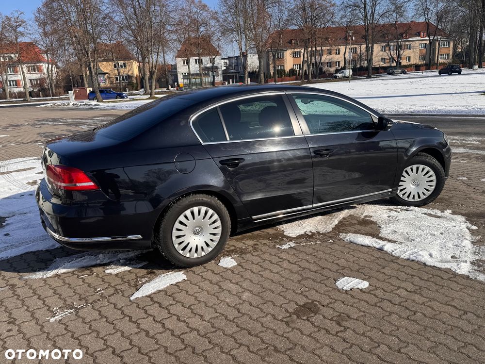 Volkswagen Passat 2.0 TDI Comfortline - 4