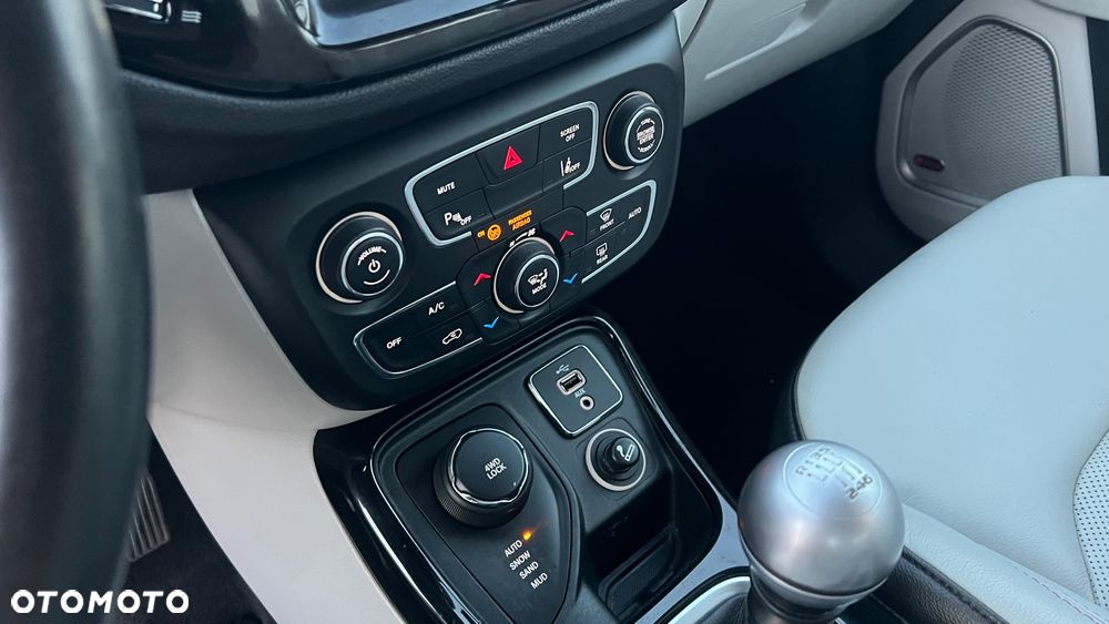 Jeep Compass 2.0 MultiJet Active Drive Limited - 20