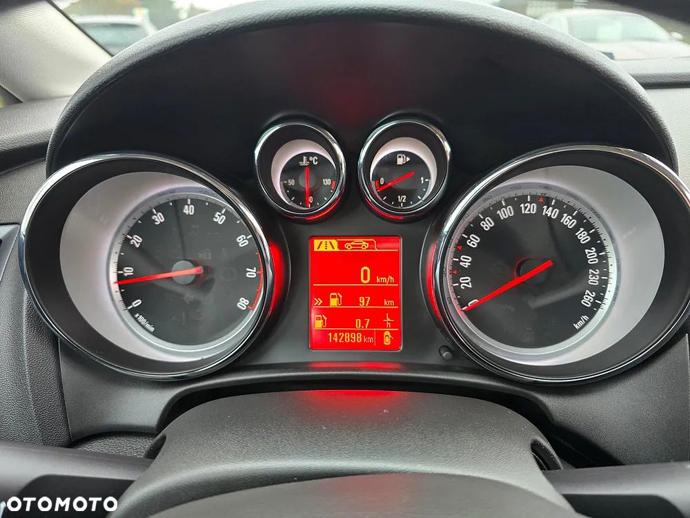 Opel Astra 1.4 Turbo Cosmo - 27